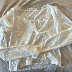 White long sleeved Cider top